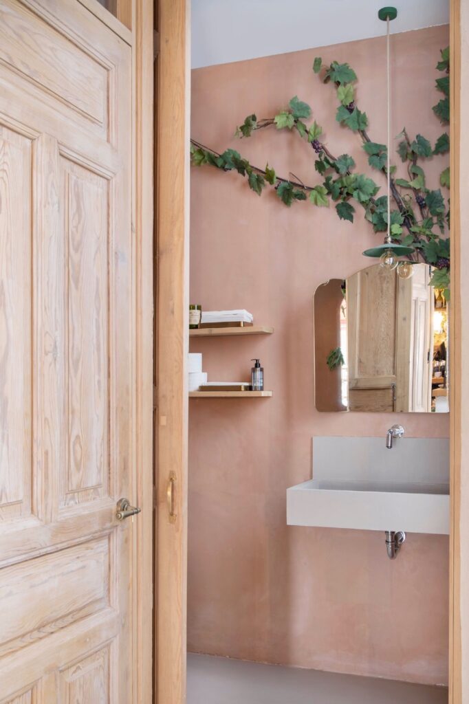 ecoclay Paty Pombo Vinology 6 682x1024 - VINOLOGY