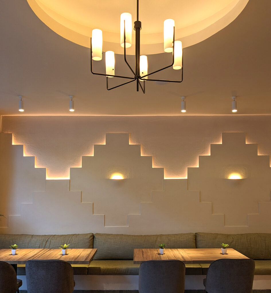 ecoclay ROCK 0.2 Montserrat massif Estudio Dina 1 945x1024 - Restaurante Especias de la India - Estudio Dina