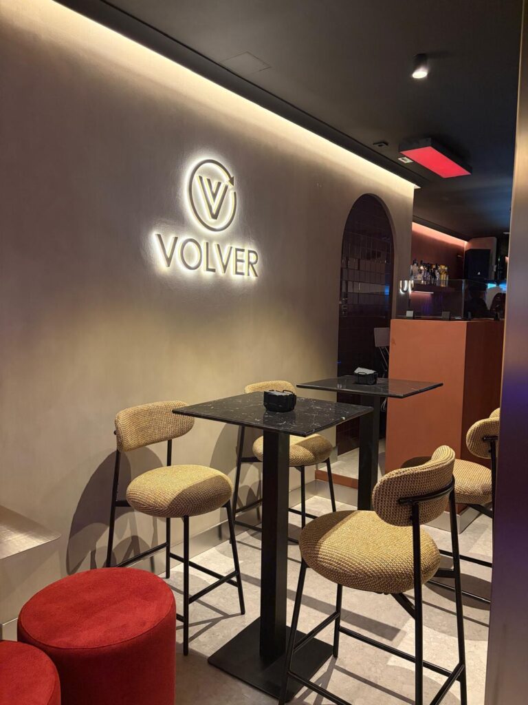 ecoclay ROCK 0.2 a la carta PUB VOLVER Castilla Retail 1 768x1024 - PUB VOLVER &ndash; CASTILLA RETAIL