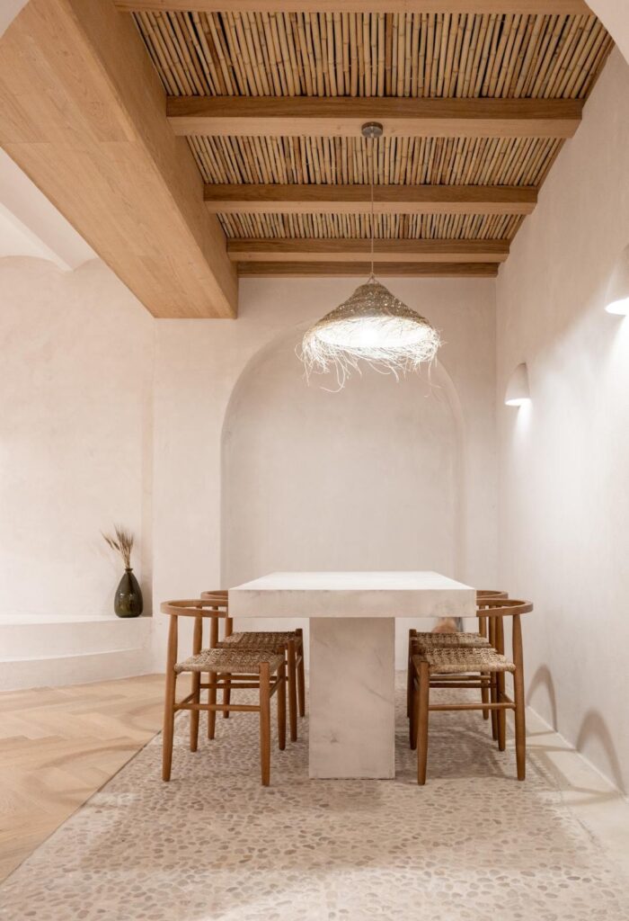 ecoclay ROCK 03 Aran snow SHOWROOM ARENAA ARQUITECTURA VALENCIA 0 2 700x1024 - TRIODOS BANK
