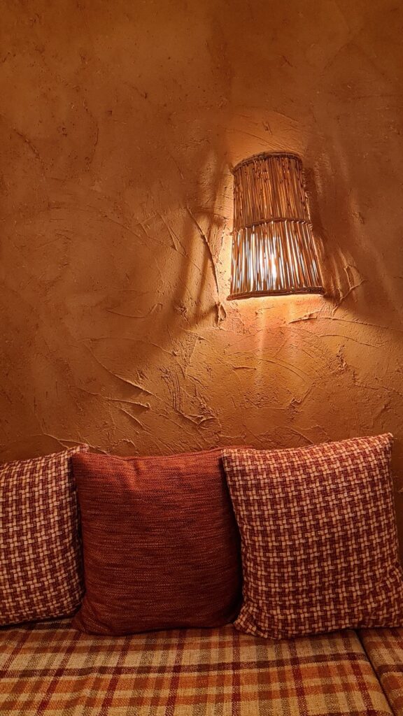 ecoclay basepaja Pope 1 576x1024 - ULTRAMARINOS