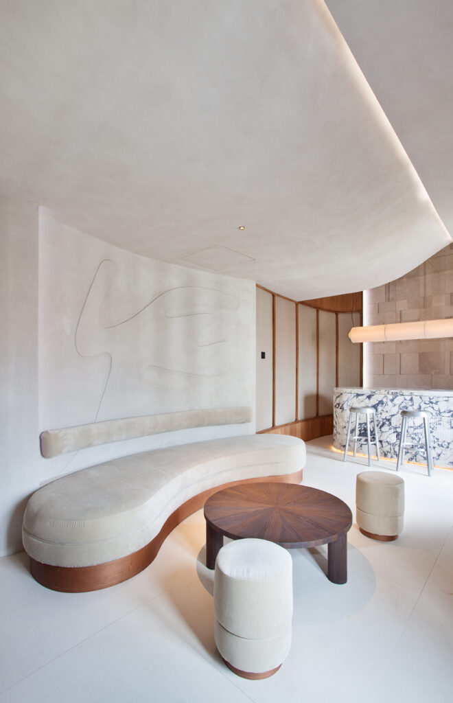ecoclay casa decor 2022 espacio gira The room studio 3 660x1024 - The Room